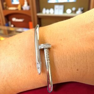 Pulsera Rígida Acero Plateado Forma Tornillo con Circonitas