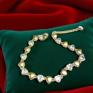 Pulsera en Acero Dorado con Corazones y Circonitas