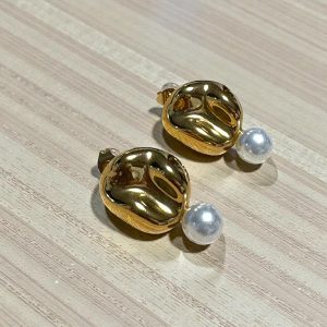 Pendiente chapa chafada con perla en acero dorado