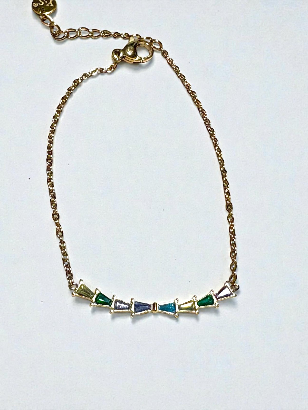 Pulsera circonitas triangulo colores en acero dorado